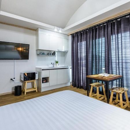 Romance Jeju Pension Экстерьер фото
